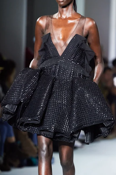 Look 92